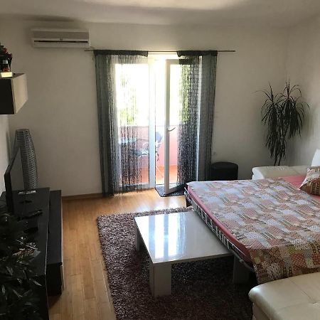 Apartments Villa Jukic Makarska Exterior photo