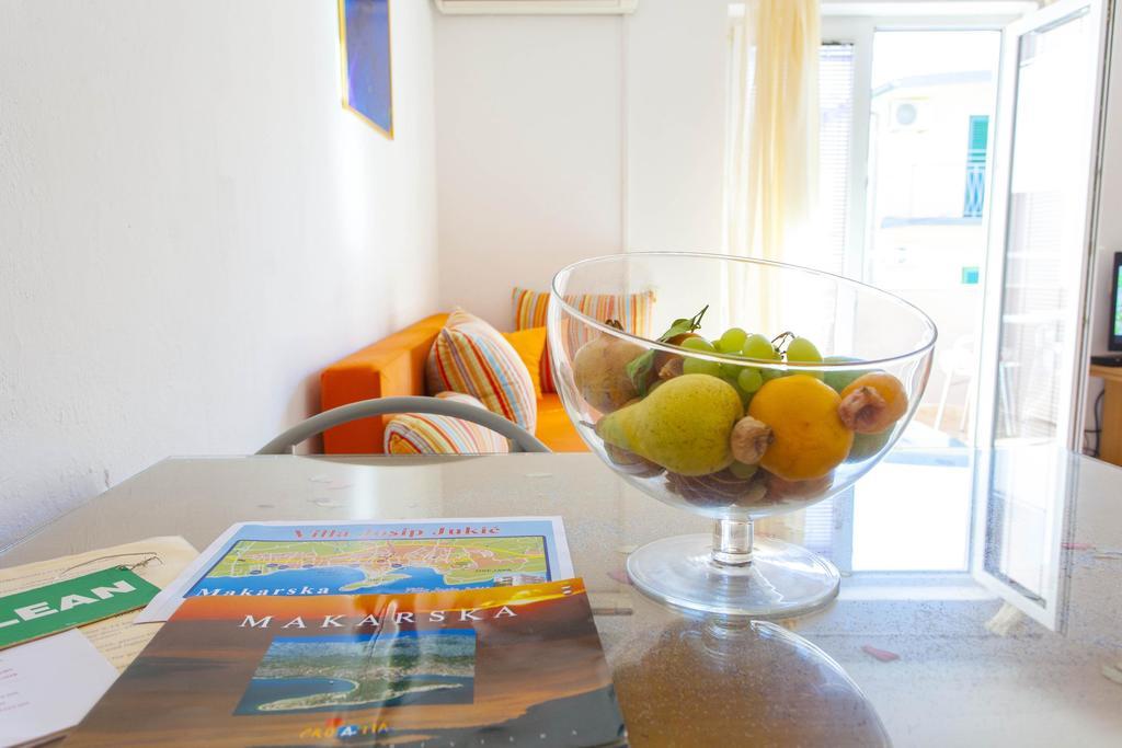 Apartments Villa Jukic Makarska Room photo