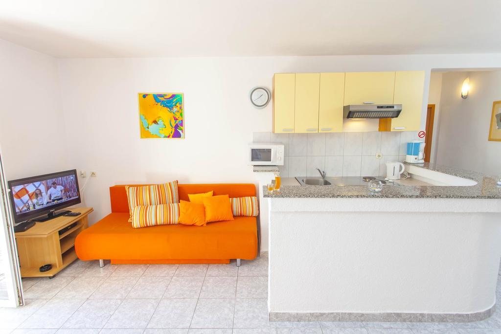 Apartments Villa Jukic Makarska Room photo