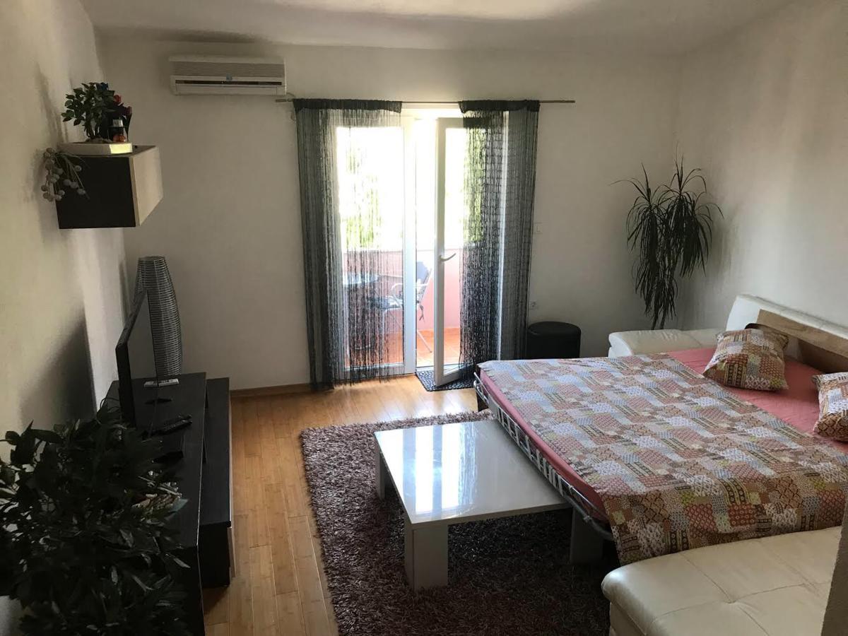 Apartments Villa Jukic Makarska Exterior photo